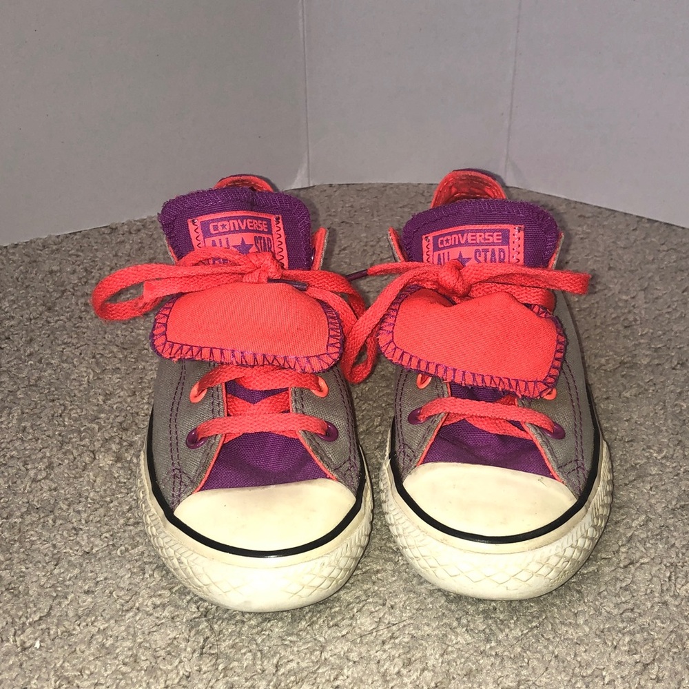 Converse Kids Low-Top Sneakers in Gray with Orange and Purple Details